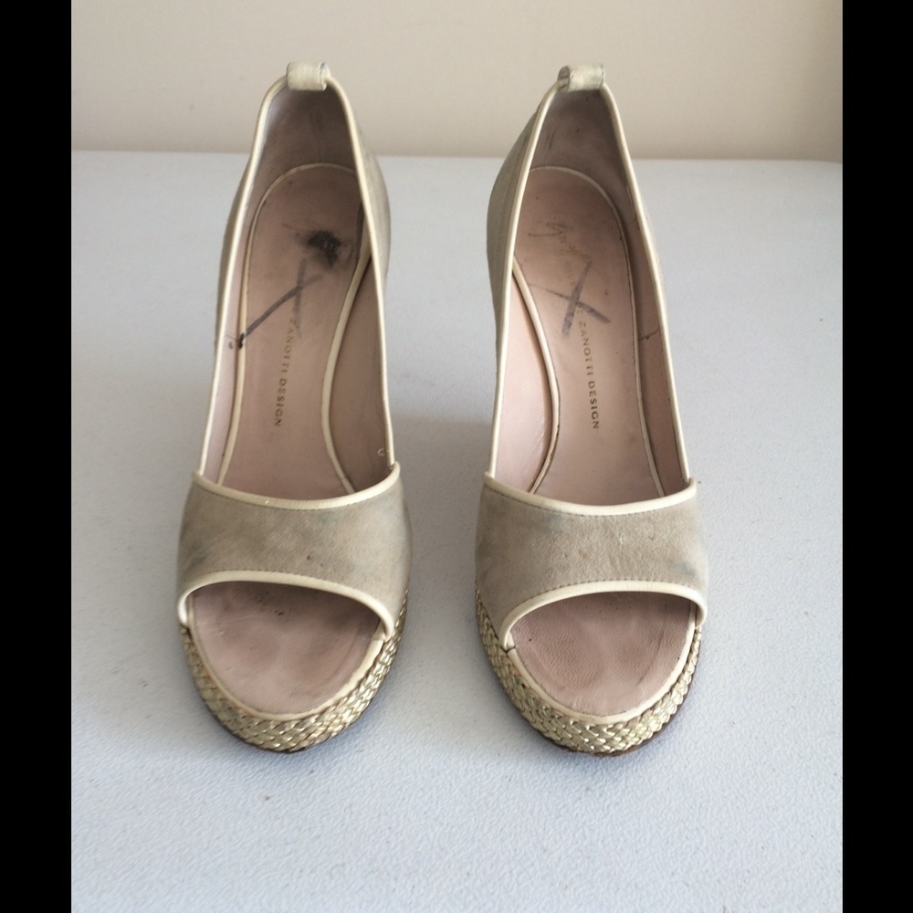 🗣Clearance🗣 Size 36 Giuseppe Zanotti Wedges